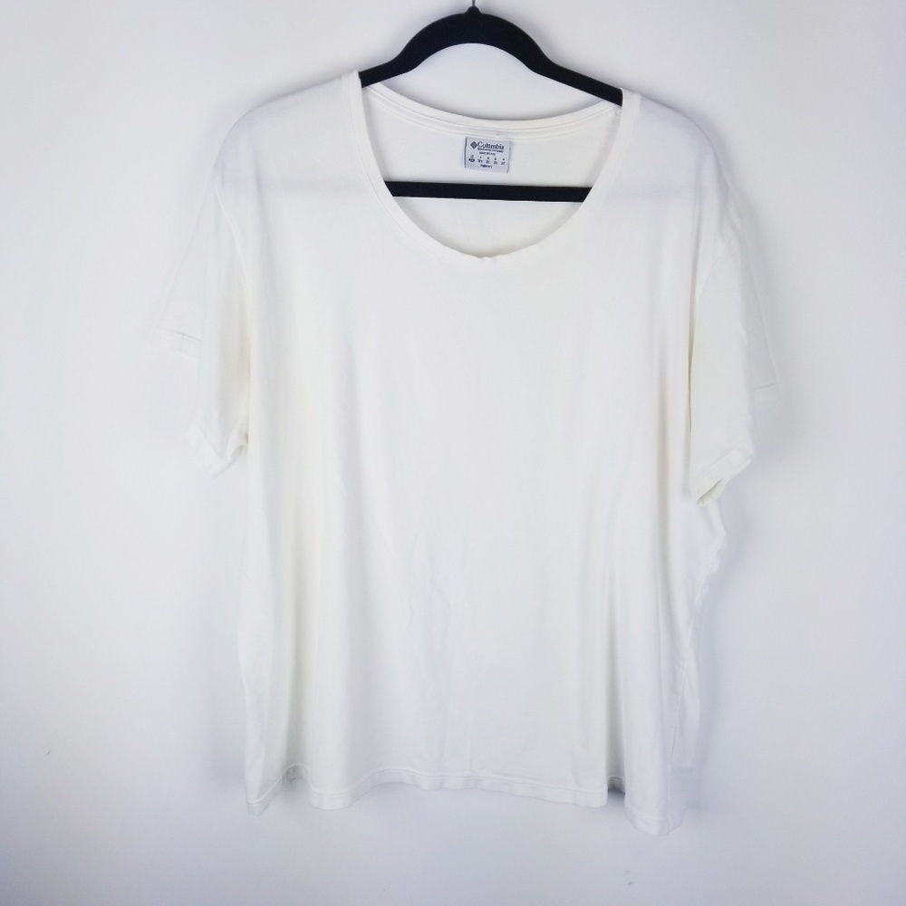 Columbia plus size off white short sleeve tshirt